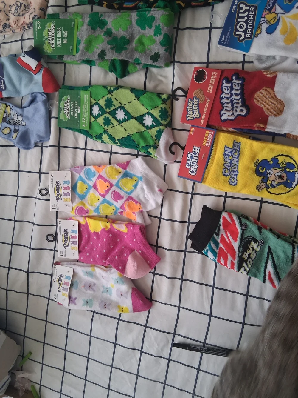 Assorted One-Piece Socks - NWT Disney Barbie Mtn Dew Bluey Peeps Etc. 5$ Or 2/6$